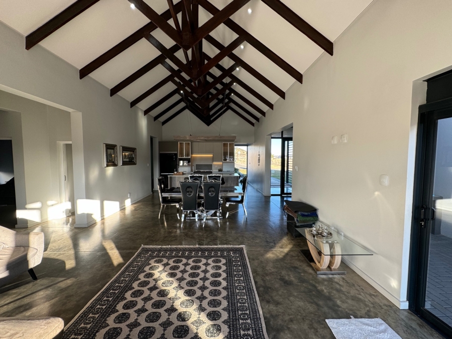 5 Bedroom Property for Sale in Woodland Hills Bergendal Free State